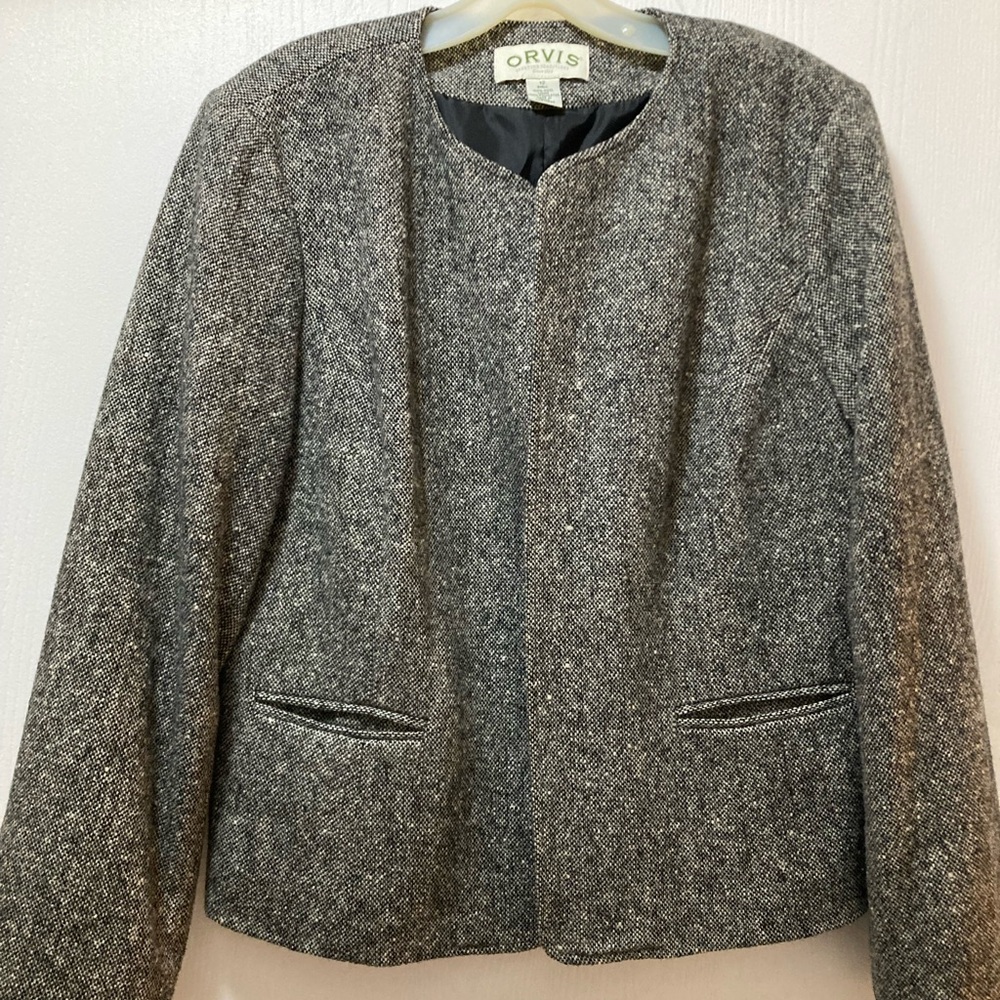 Orvis Women’s collarless 100% wool tweed jacket